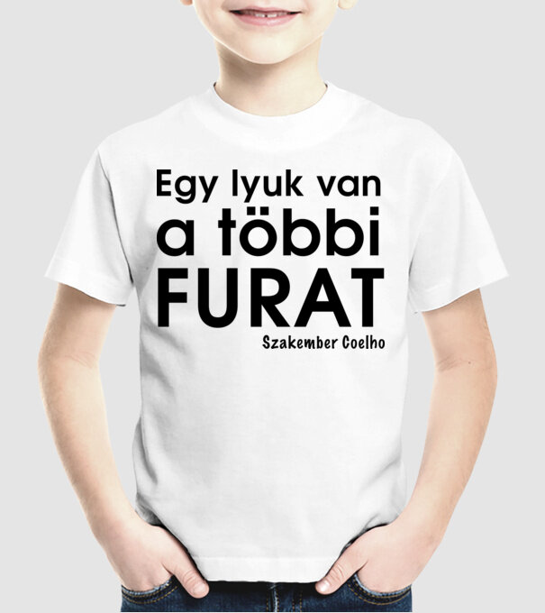  minta fehér pólón