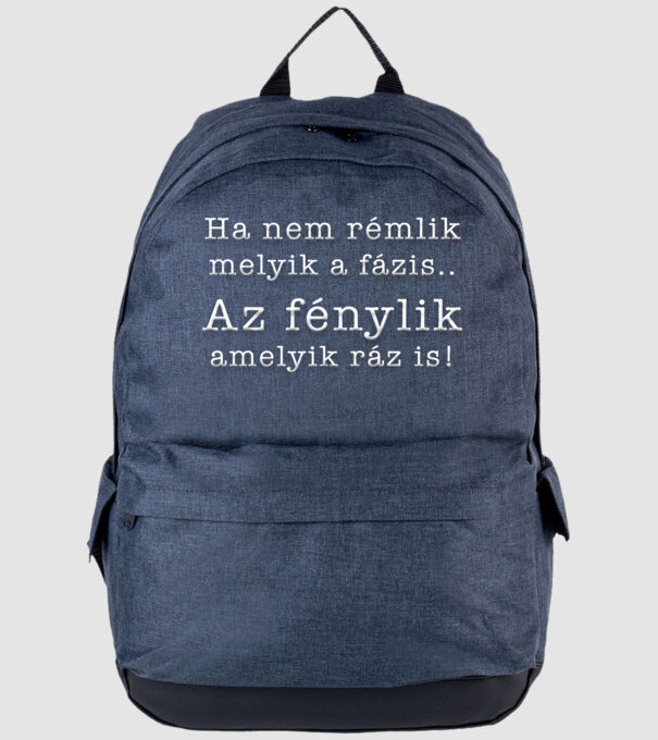  minta farmerkék pólón